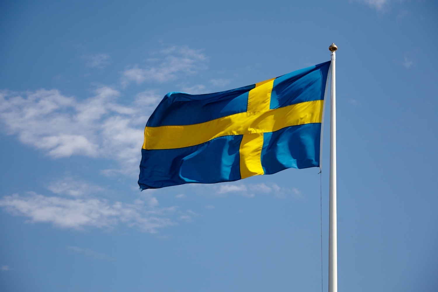 Im Wind flatternde Schwedische Flagge
